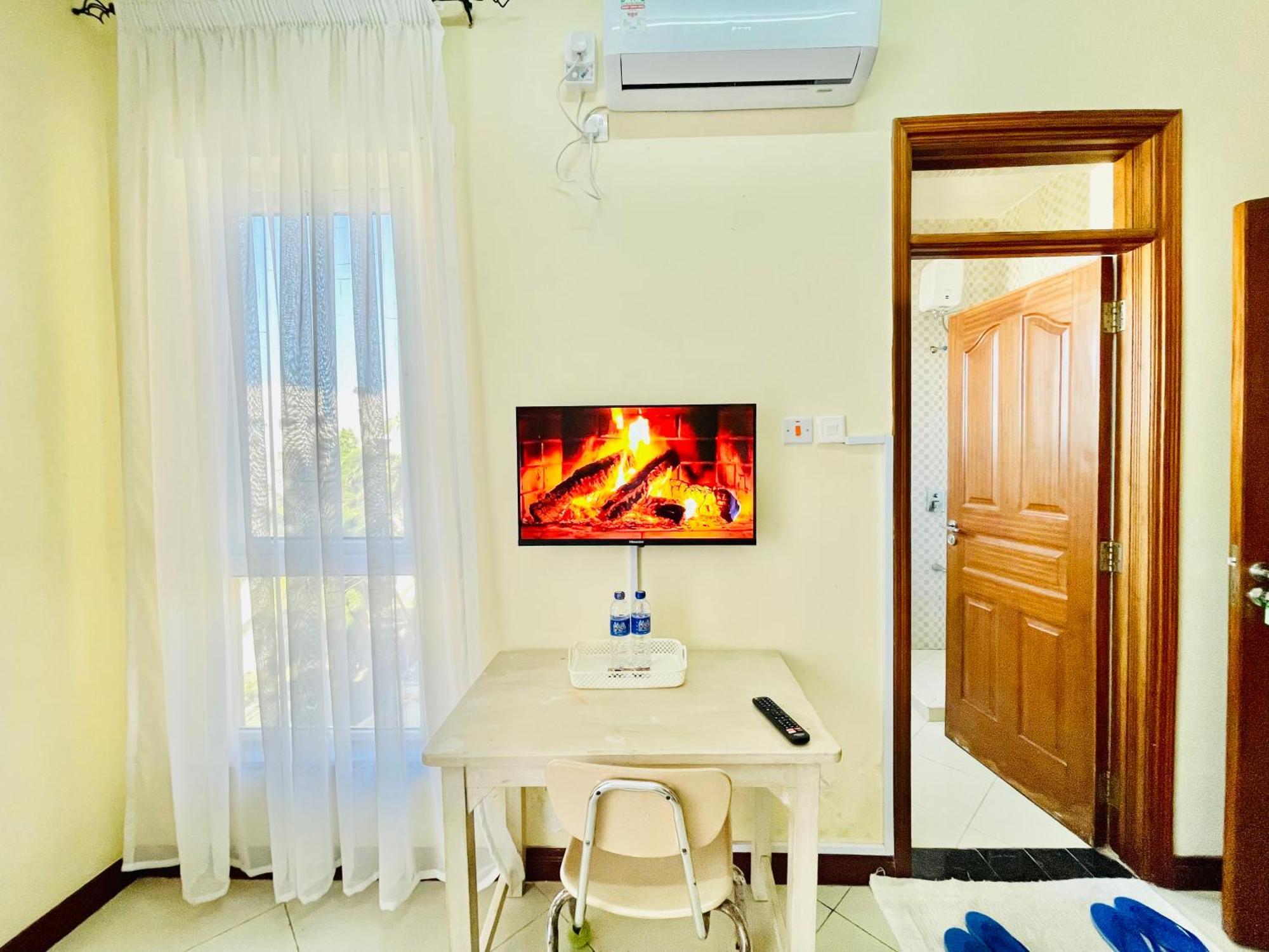 Bed and Breakfast Elna'S Nyali - Work & Unwind - Pool, Sea Views, Ac & Fast Wi-Fi Mombasa Exteriér fotografie