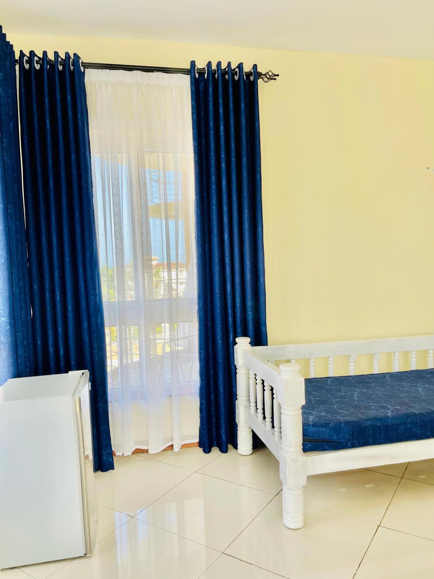 Bed and Breakfast Elna'S Nyali - Work & Unwind - Pool, Sea Views, Ac & Fast Wi-Fi Mombasa Exteriér fotografie