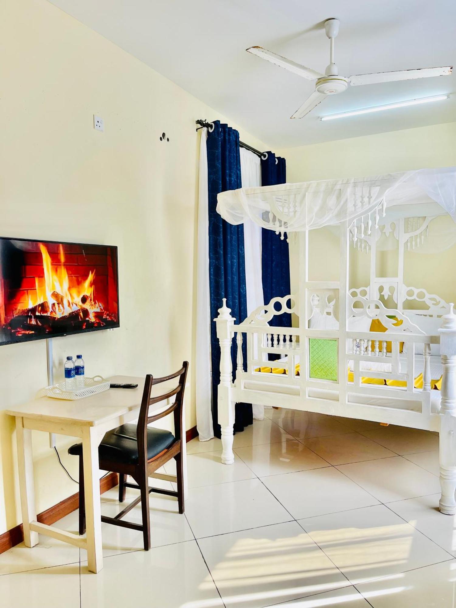 Bed and Breakfast Elna'S Nyali - Work & Unwind - Pool, Sea Views, Ac & Fast Wi-Fi Mombasa Exteriér fotografie