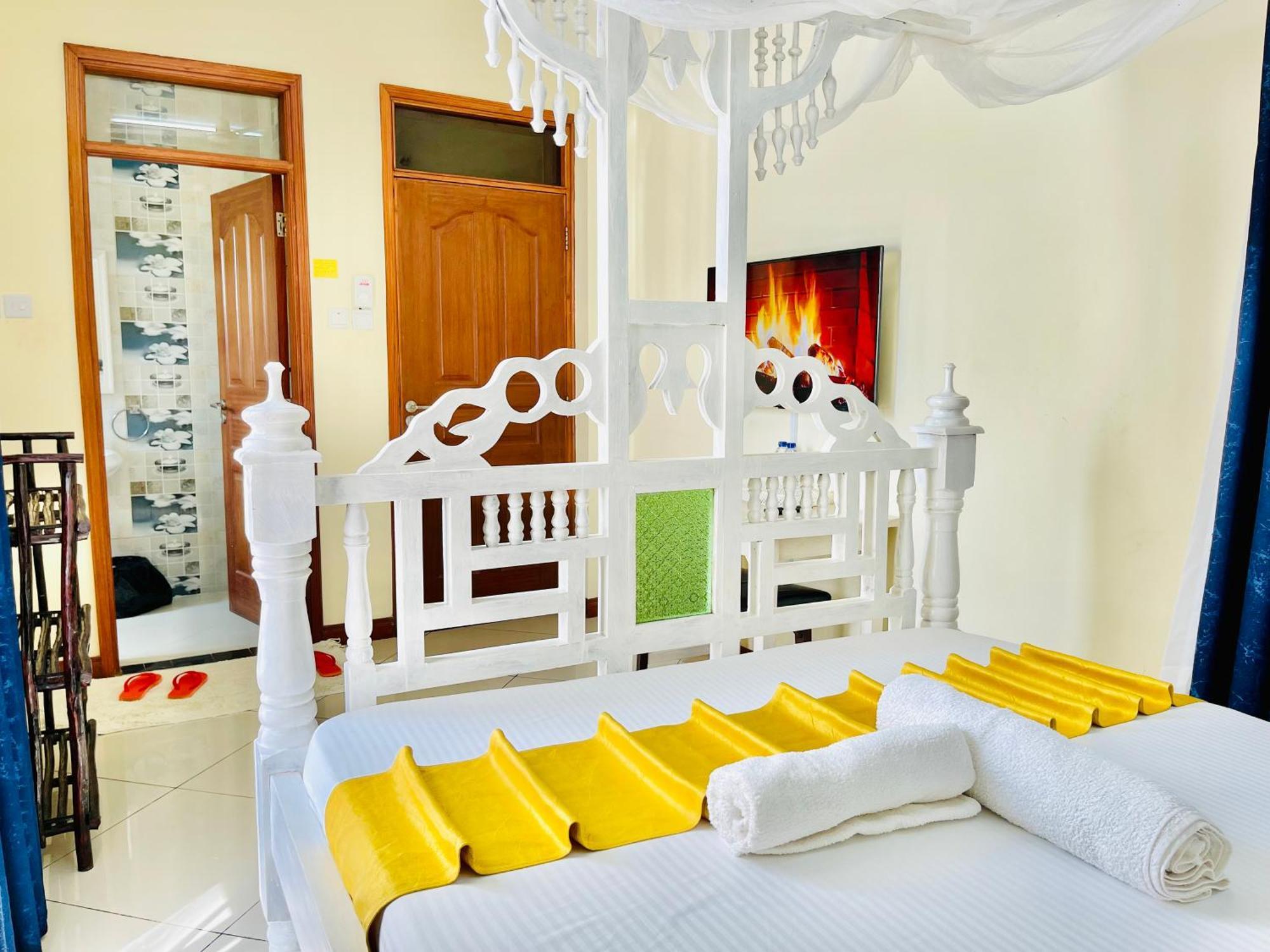 Bed and Breakfast Elna'S Nyali - Work & Unwind - Pool, Sea Views, Ac & Fast Wi-Fi Mombasa Exteriér fotografie