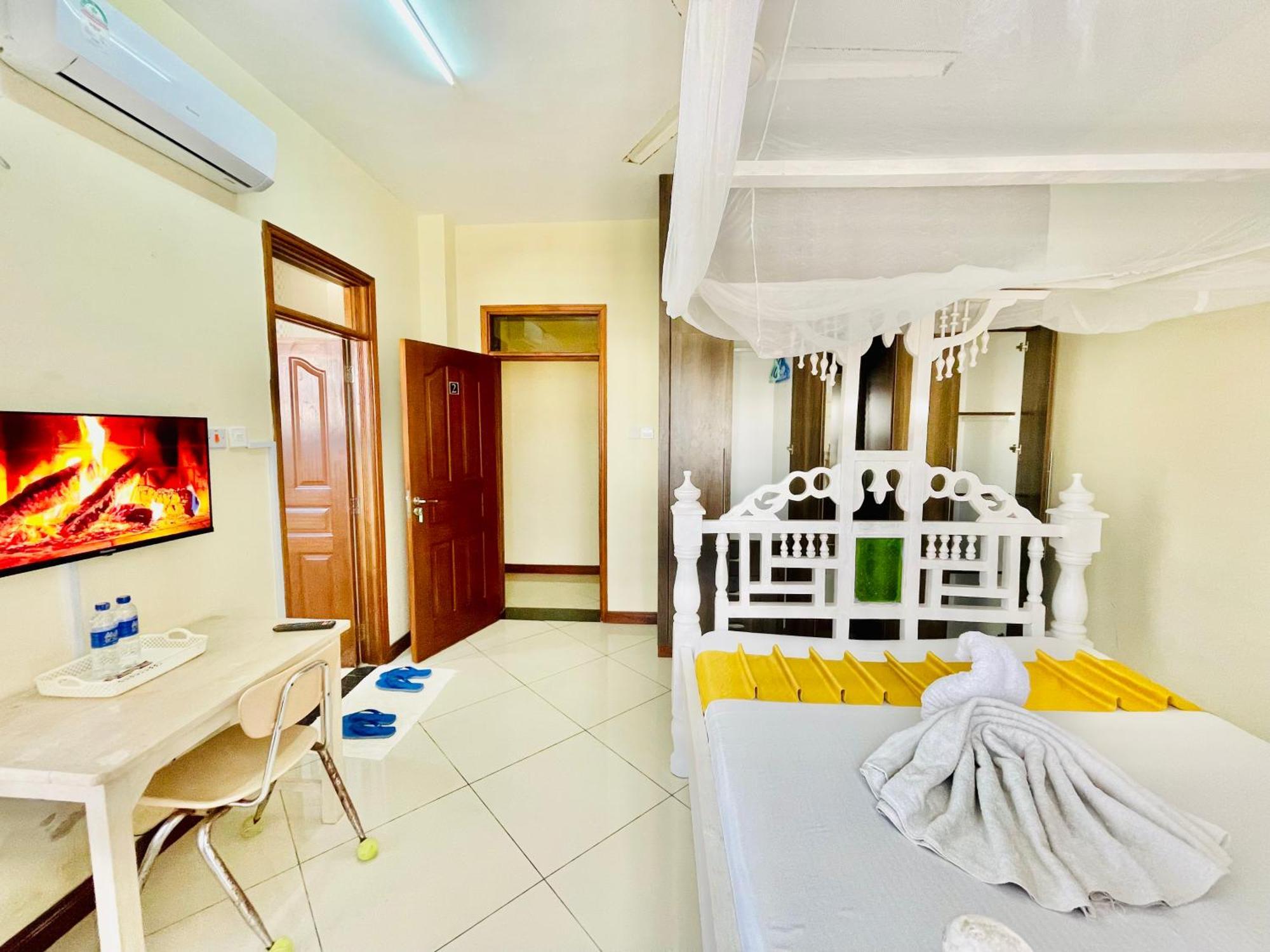 Bed and Breakfast Elna'S Nyali - Work & Unwind - Pool, Sea Views, Ac & Fast Wi-Fi Mombasa Exteriér fotografie