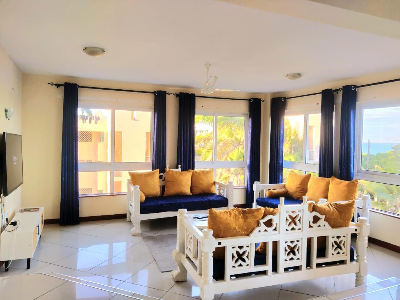 Bed and Breakfast Elna'S Nyali - Work & Unwind - Pool, Sea Views, Ac & Fast Wi-Fi Mombasa Exteriér fotografie