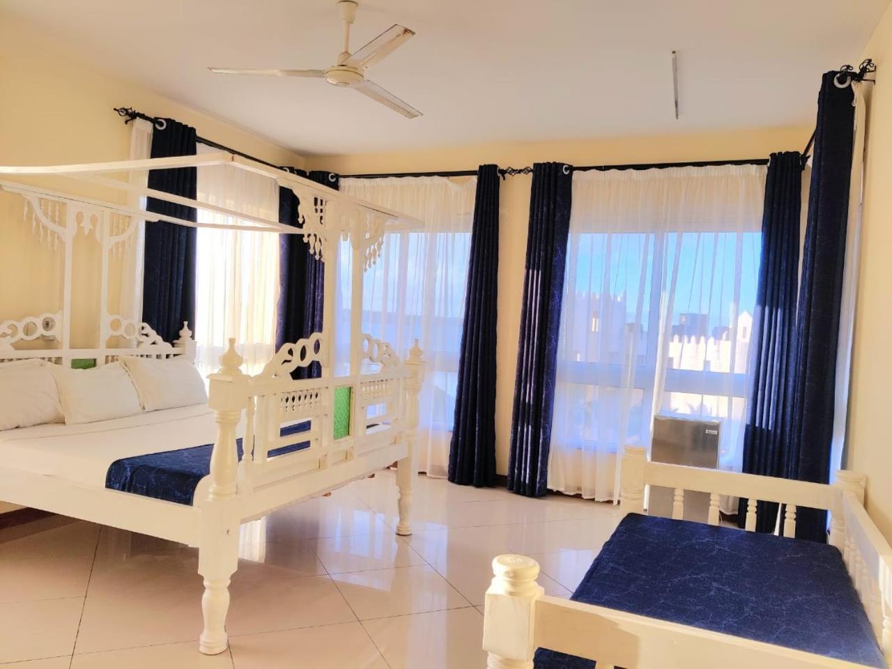 Bed and Breakfast Elna'S Nyali - Work & Unwind - Pool, Sea Views, Ac & Fast Wi-Fi Mombasa Exteriér fotografie